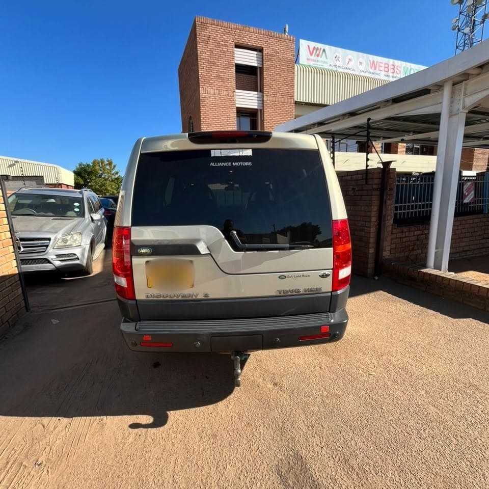 Land Rover Discovery 3 — photo 3